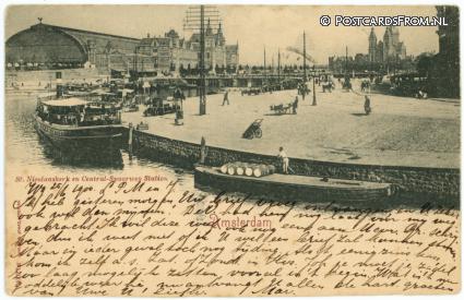 ansichtkaart: Amsterdam, St. Nicolaaskerk en Centraal-Spoorweg Station