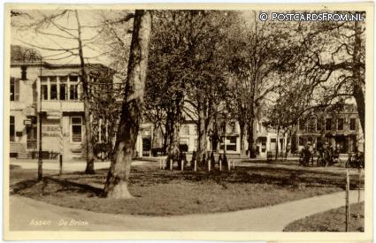 ansichtkaart: Assen, De Brink