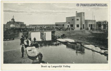 ansichtkaart: Broek op Langedijk, Veiling