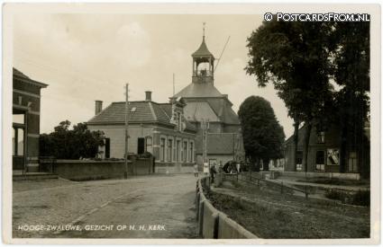 ansichtkaart: Hooge Zwaluwe, Gezicht op N.H. Kerk