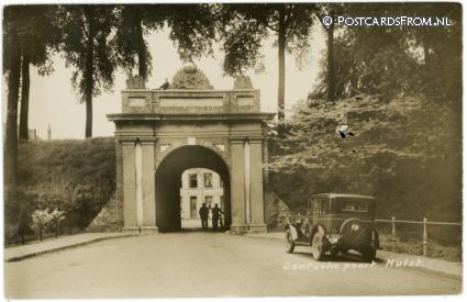 ansichtkaart: Hulst, Gentsche poort