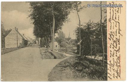 ansichtkaart: Heinenoord, Dorpsstraat. Westeind