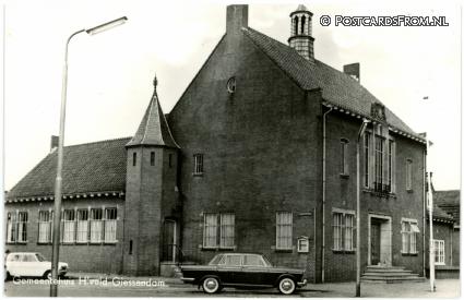ansichtkaart: Hardinxveld, Gemeentehuis H'veld-Giessendam