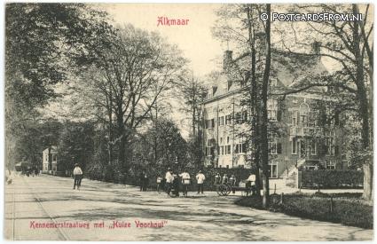 ansichtkaart: Alkmaar, Kennemerstraatweg met 'Huize Voorhout'
