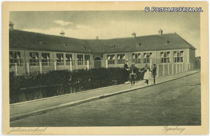 ansichtkaart: Rijnsburg, Julianaschool