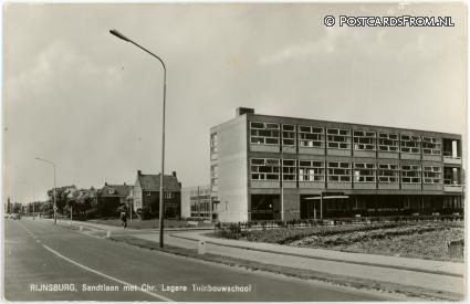 Rijnsburg, Sandtlaan met Chr. Lagere Tuinbouwschool ansichtkaart: Rijnsburg, Sandtlaan met Chr. Lagere Tuinbouwschool