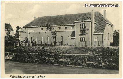 ansichtkaart: Pijnacker, Patronaatsgebouw