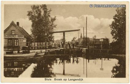 ansichtkaart: Broek op Langedijk, Sluis