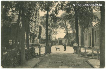 ansichtkaart: Middenbeemster, Schoolstraat