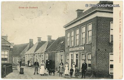 Oudkerk, Groet uit. Logement A.K. Loonstra ansichtkaart: Oudkerk, Groet uit. Logement A.K. Loonstra