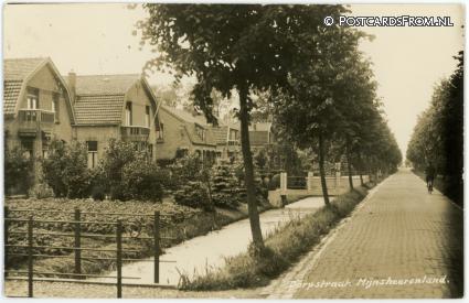 ansichtkaart: Mijnsheerenland, Dorpstraat