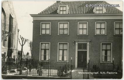 Molenaarsgraaf, N.H. Pastorie ansichtkaart: Molenaarsgraaf, N.H. Pastorie