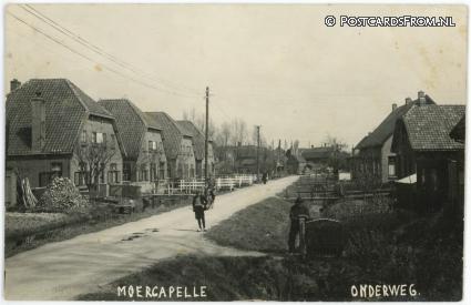 ansichtkaart: Moerkapelle, Onderweg