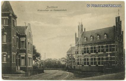 ansichtkaart: Zuidhorn, Waterschap- en Gemeentehuis