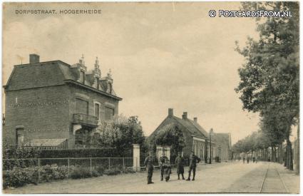 Hoogerheide, Dorpsstraat ansichtkaart: Hoogerheide, Dorpsstraat