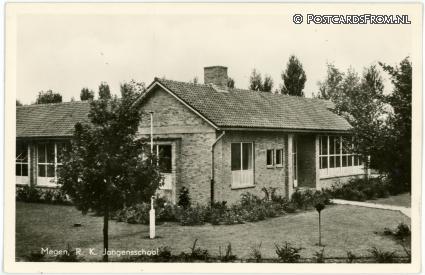 ansichtkaart: Megen, R.K. Jongensschool
