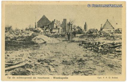 ansichtkaart: Westkapelle, Op de achtergrond de vuurtoren