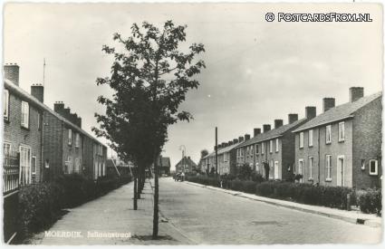 ansichtkaart: Moerdijk, Julianastraat