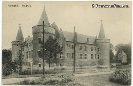 ansichtkaart: Helmond, Stadhuis