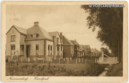 ansichtkaart: Numansdorp, Zandtpad