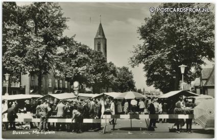 ansichtkaart: Bussum, Marktplein