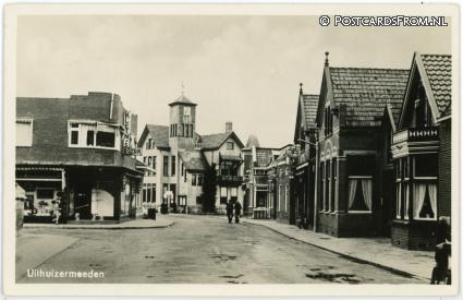 ansichtkaart: Uithuizermeeden, --